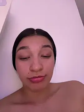 Hhannachiki's Live XXX Chat