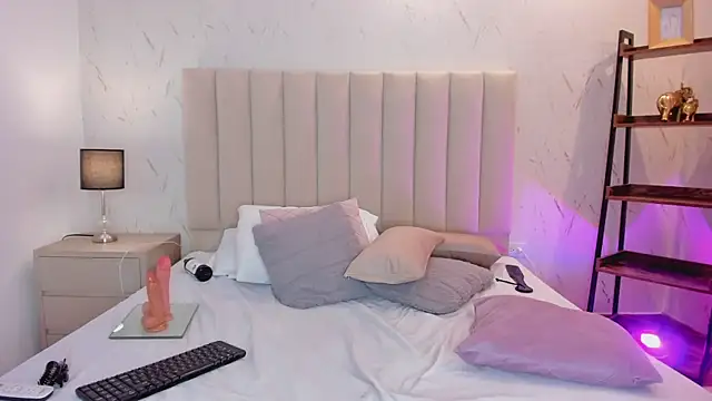 Chat XXX en directo de ViolettaRousee_