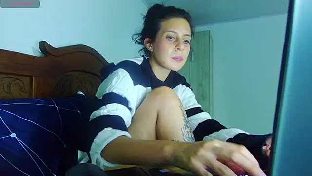 bellatrix25's Live XXX Chat