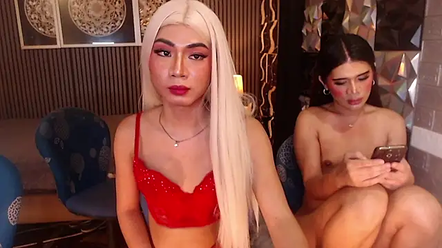 AudreyMilesTrans 即時 XXX 聊天