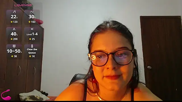 Chat XXX en directo de MadieeLorez