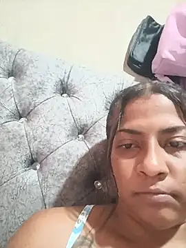 Giselabrunette25's Live XXX Chat