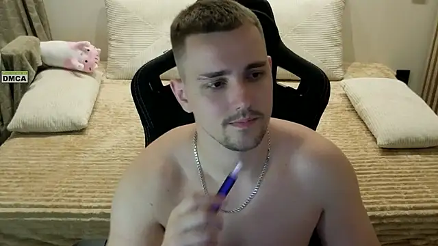 Larstar01 live XXX chat