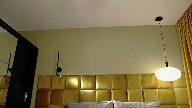 KenyaCruz Chat XXX in diretta