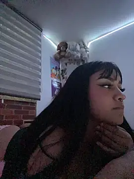 SweetSmokee XXX чат на живо