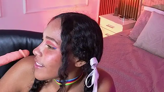 MiaBlackrose's Live XXX Chat