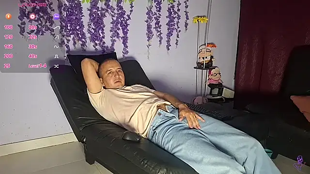 دردشة GreisyAndHazzan الجنسية المباشرة
