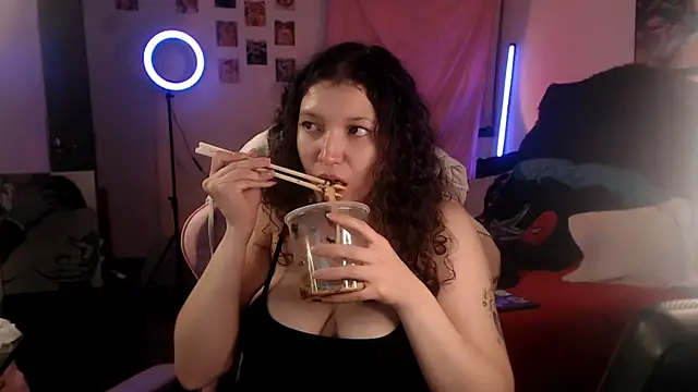 AllyDonfort Chat XXX live