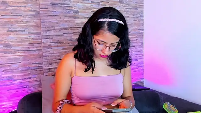 Chatroom XXX en direct de nath_redrex