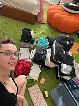 GennaJames Adlı Modelin Canlı XXX Sohbeti