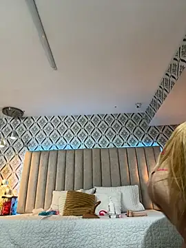 chiarabonds' Live XXX Chat