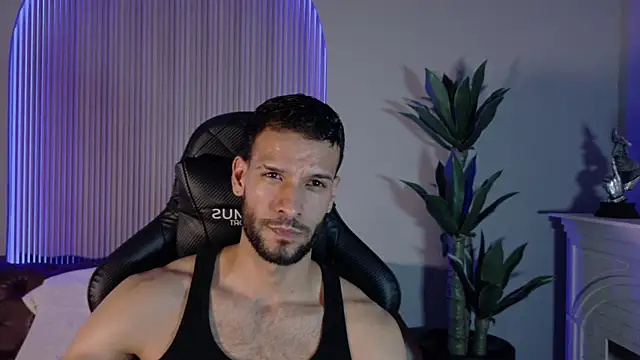 Chat +18 de Jacob_Benelli ao vivo