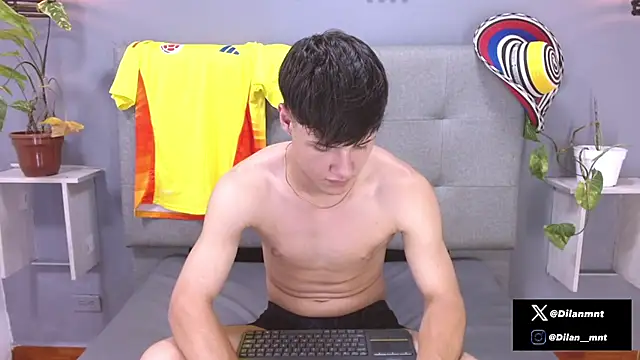 Kevin_Tupe live XXX chat
