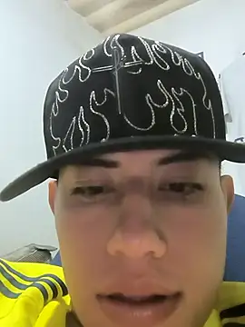 Thiagoo_Vega Chat XXX in diretta