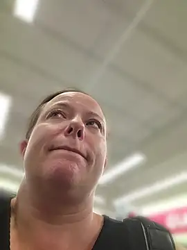 julimonroe Chat XXX live