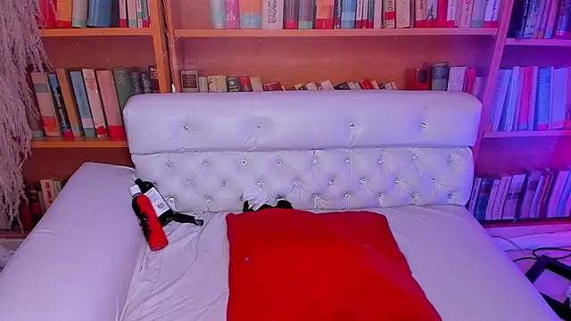 Shyfantasies Adlı Modelin Canlı XXX Sohbeti
