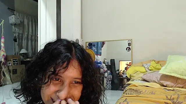 AlinaWoolf_'s Live XXX Chat