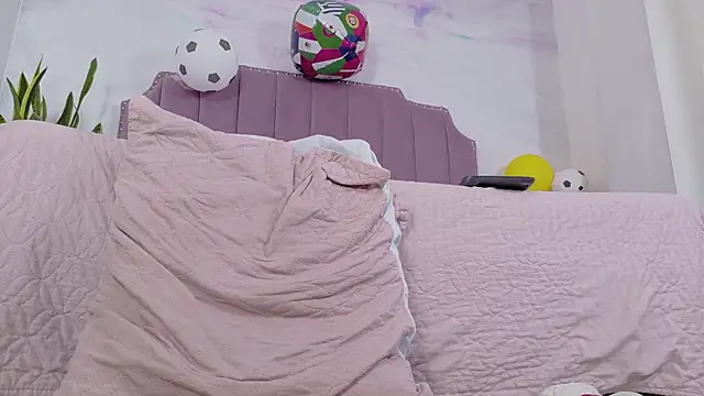 Czat XXX na żywo – Shanntal_