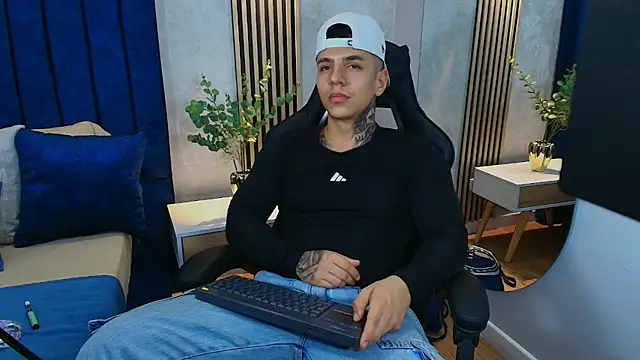 SalvatoreDmore 라이브 XXX 채팅