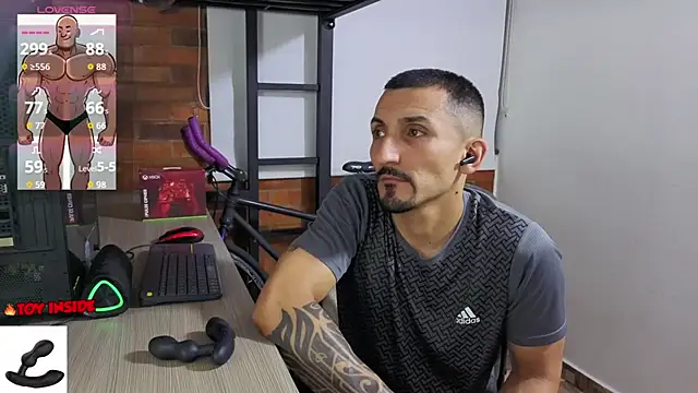 دردشة Marck_Muscle الجنسية المباشرة