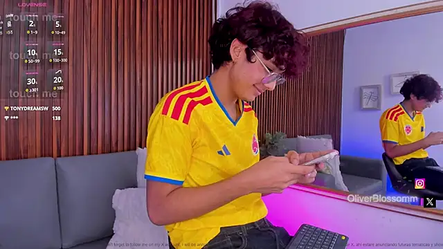 Chat XXX ao vivo de Oliver20__