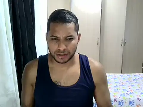 Bruno_vip Chat XXX in diretta