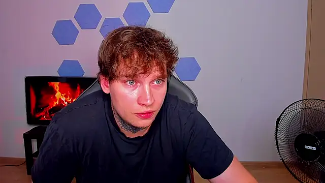 Chris_Tyson Live XXX-Chat
