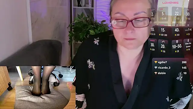 Alexandra_Kind 现场XXX聊天