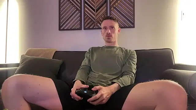 צ'אט XXX בשידור חי של seb_tv