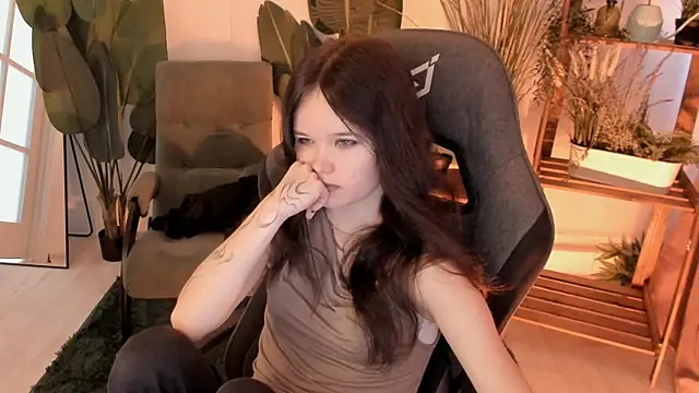Chat +18 de Elainebeness ao vivo