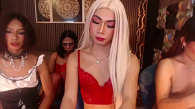 AudreyMilesTrans' Live XXX Chat