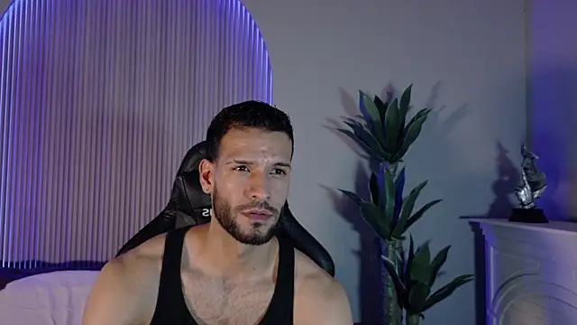 XXX chat uživo modela Jacob_Benelli