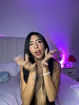 Mirandaa_Rogers Chat XXX in diretta