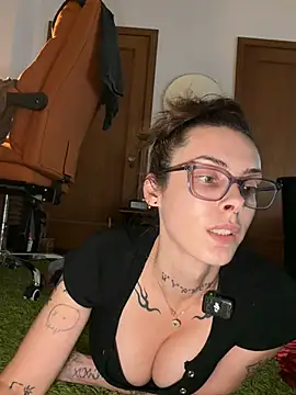 GennaJames' Live XXX Chat
