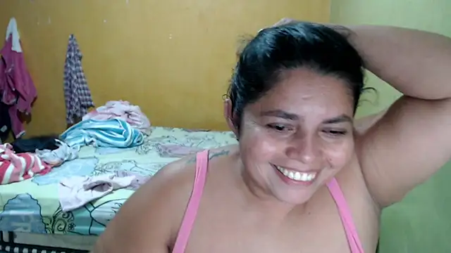 yulieth_bbw: απευθείας συνομιλία ΧΧΧ