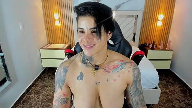 Онлайн чат XXX KAROLLJONES1
