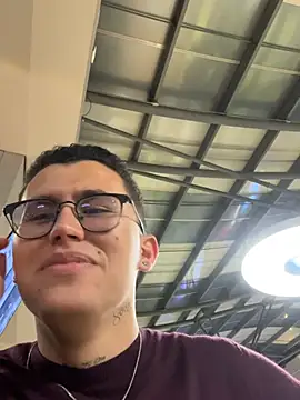 Kurtxxx22 Show Webcam
