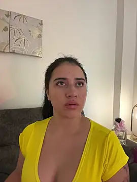 KallyMyller1 Adlı Modelin Canlı XXX Sohbeti