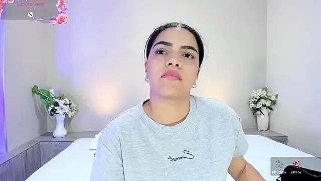 Umarani_'s Live XXX Chat