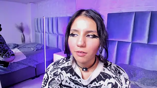 HollyPeachのライブXXXチャット