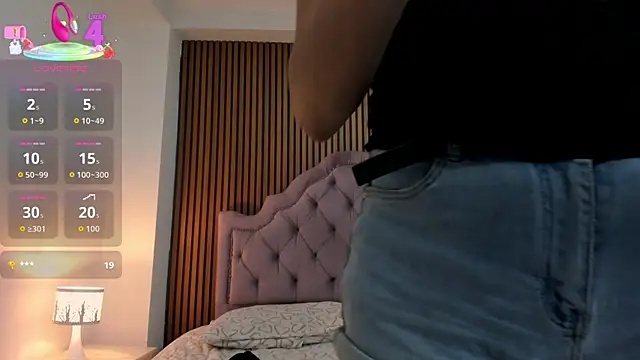 Chat XXX en directo de CleoFoxxx_