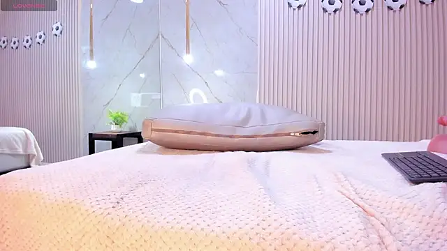 دردشة kimberly_montiel الجنسية المباشرة