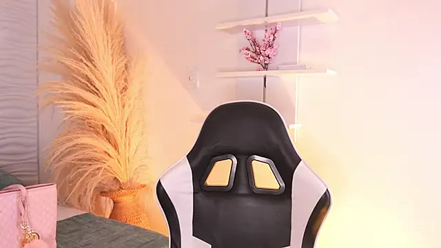 IsabelleFoxx_ Chat XXX in diretta