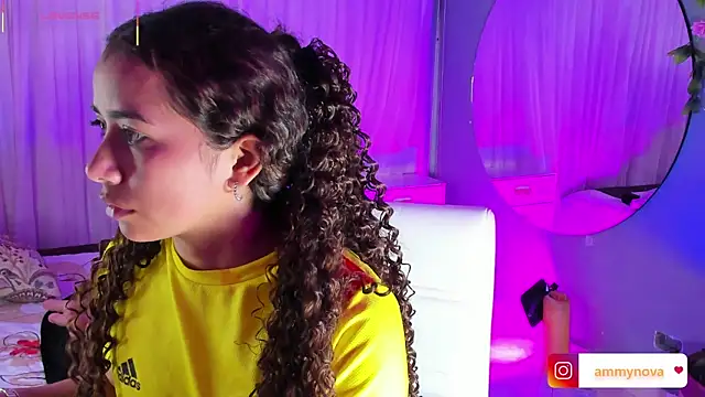 Ammy_nova élő XXX-chatje