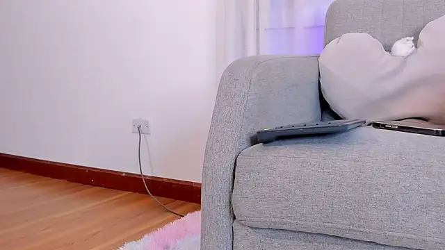 LahanaKimish's Live XXX Chat
