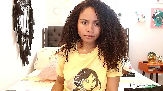 Valentina-Ferrer Live XXX Chat