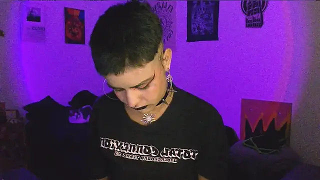 alex_one888n Live XXX chat