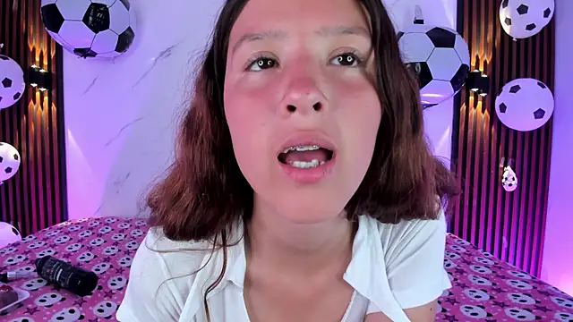 Sofi_cutiee 即時 XXX 聊天