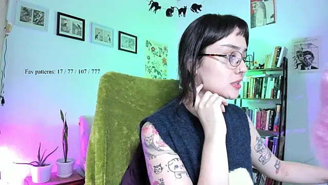 _Insomnia__ Live XXX Chat