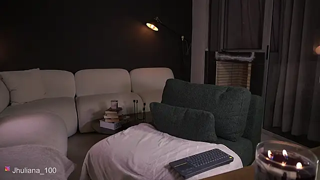 Chat +18 de paulacora100 ao vivo